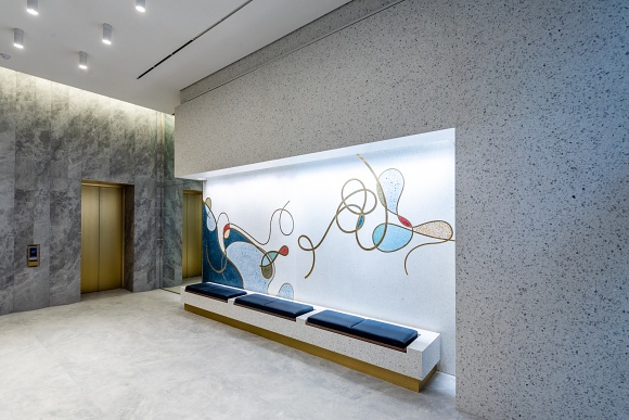 Three Views, terrazzo, lobby area